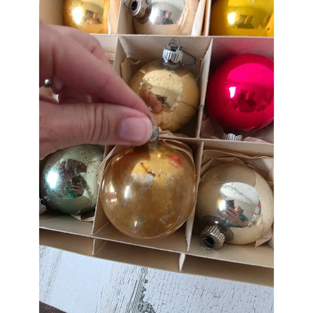 Vintage shiny Brite ball ornament green red gold silver set box Santa Land Xmas